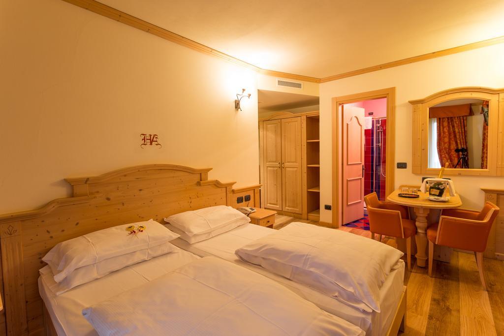 Hotel Arisch Aprica Cameră foto